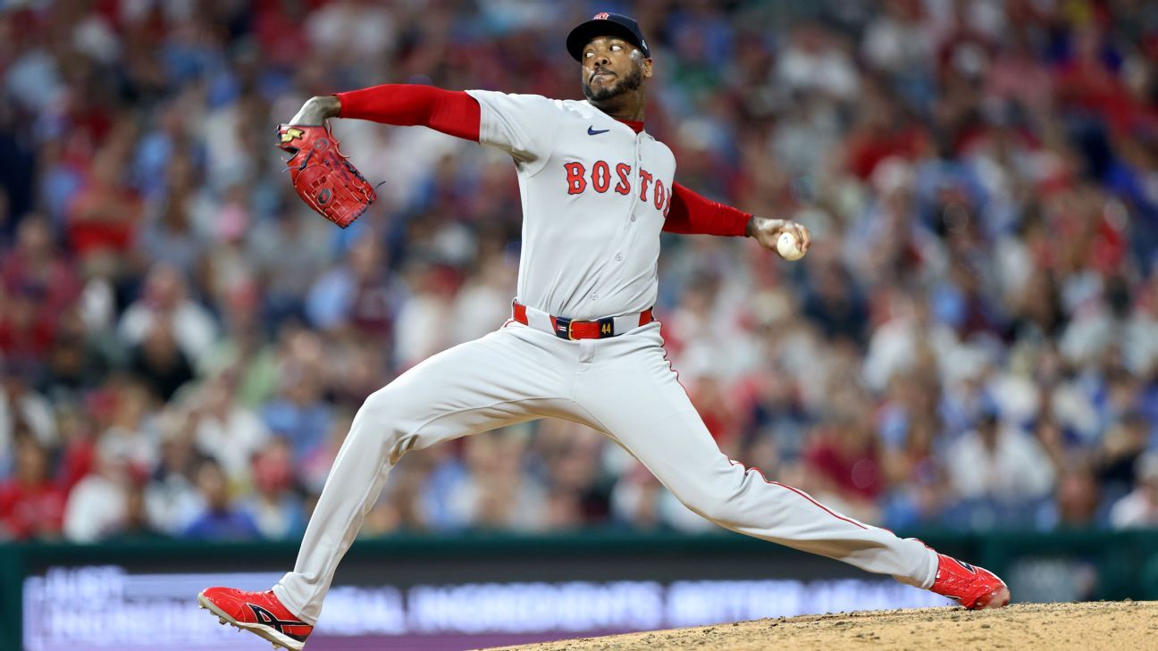 Red Sox, closer Aroldis Chapman agree on $13.3M deal for 2026
