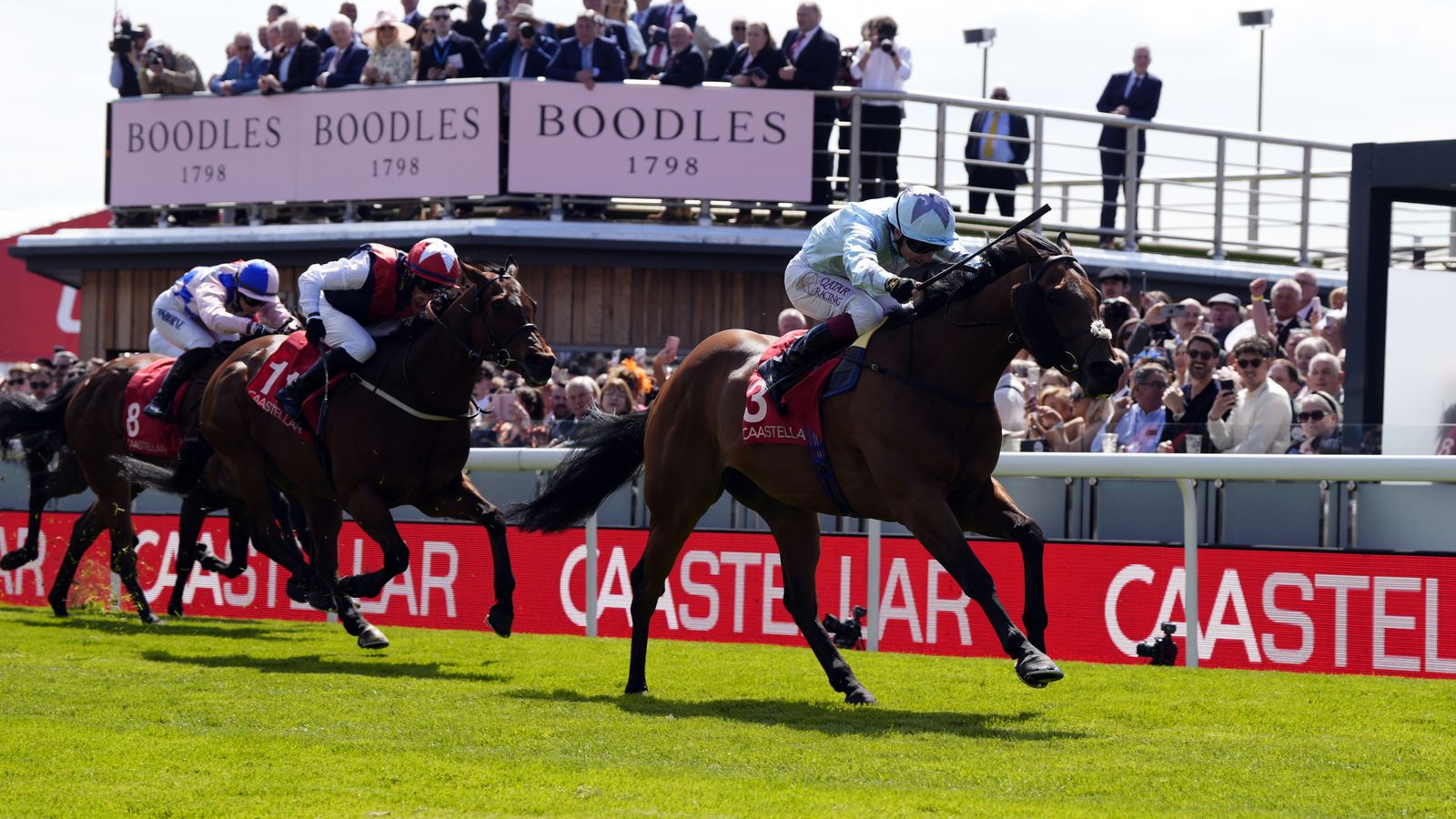 Roman Dragon creates history at Chester | Racing News