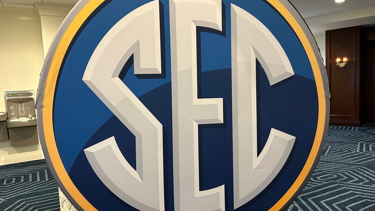 SEC announces move to 9-game conference schedule