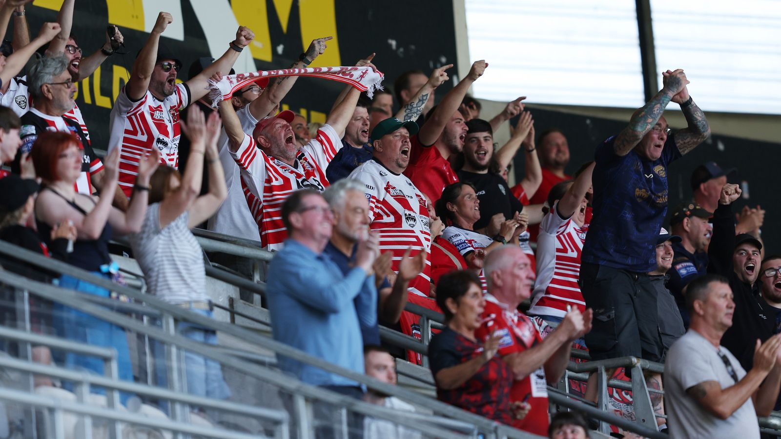 Salford Red Devils fans to protest ahead of Wakefield Trinity fixture against ownership as financial crisis continues | Rugby League News