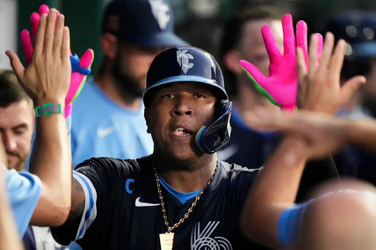 Salvador Perez hits go-ahead homer as Royals continue dominance over White Sox with 3-1 victory