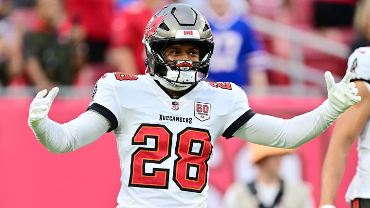 Shilo Sanders ejected for throwing a punch while fighting for Buccaneers roster spot