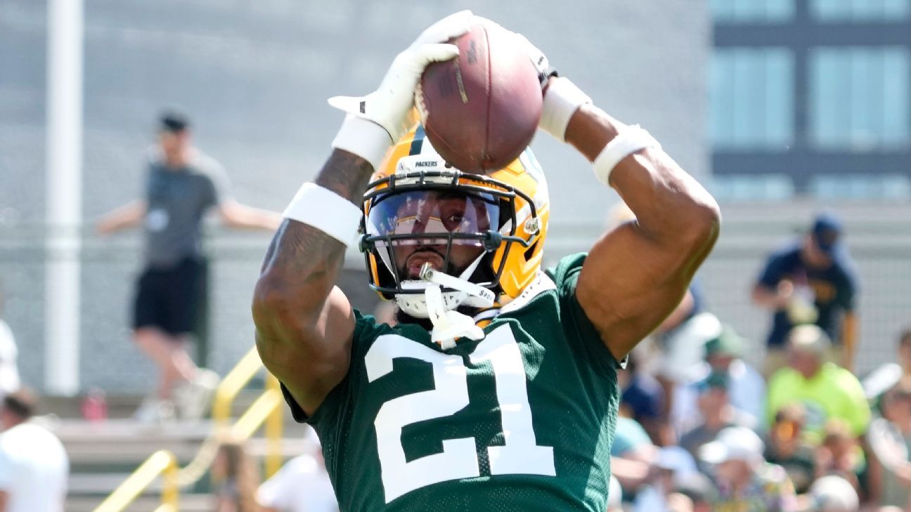 Sources — Packers CB Hobbs has knee scoped, out rest of camp