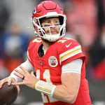 Sources - Vikings add Carson Wentz, trade Sam Howell to Eagles