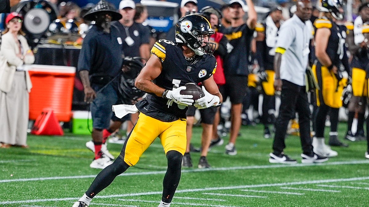 Steelers’ Skylar Thompson leads 6 standouts in Week 3 preseason win