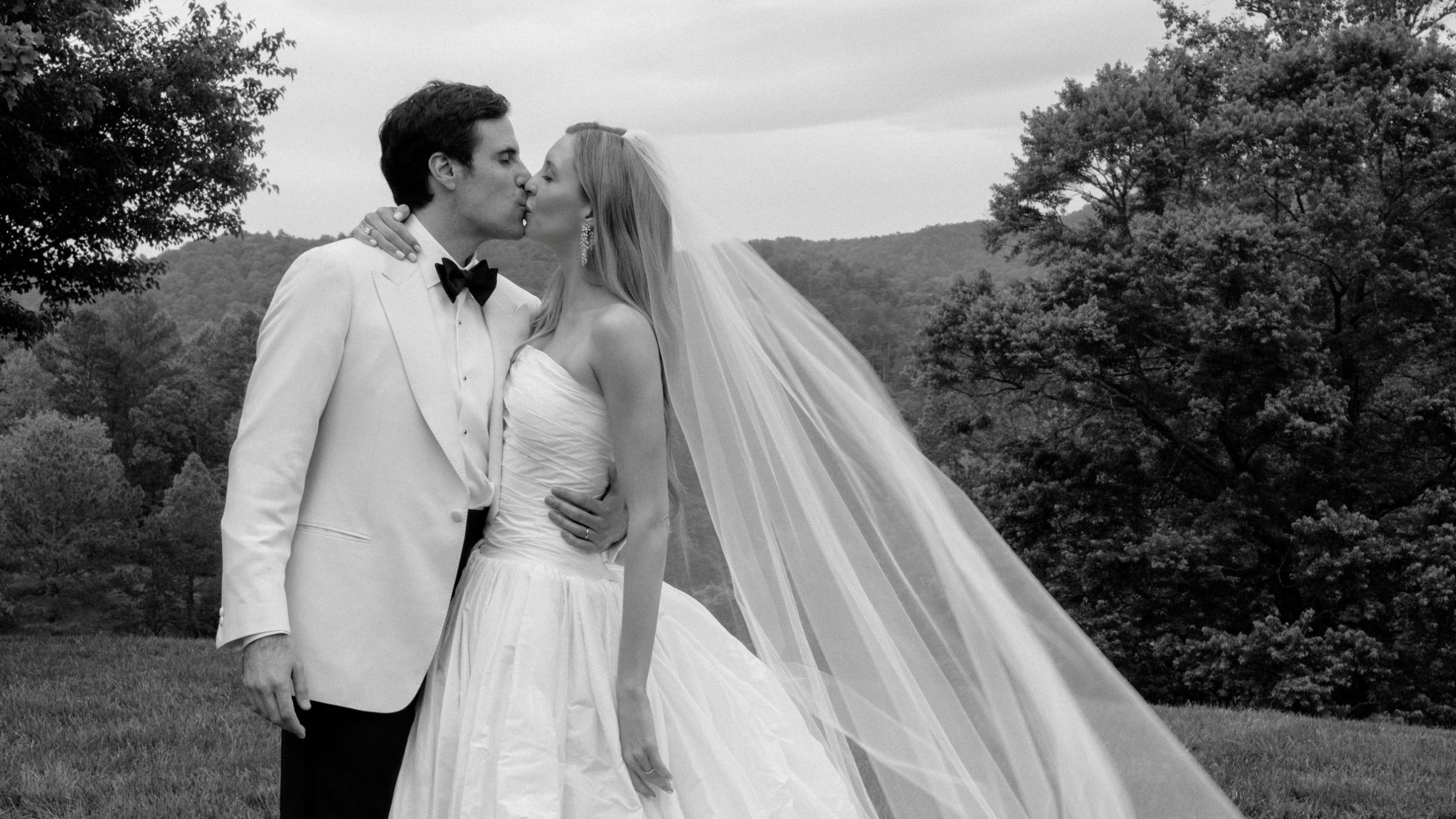 The Bride Wore Oscar de la Renta to Marry Among the Magnolia Trees at Blackberry Farm