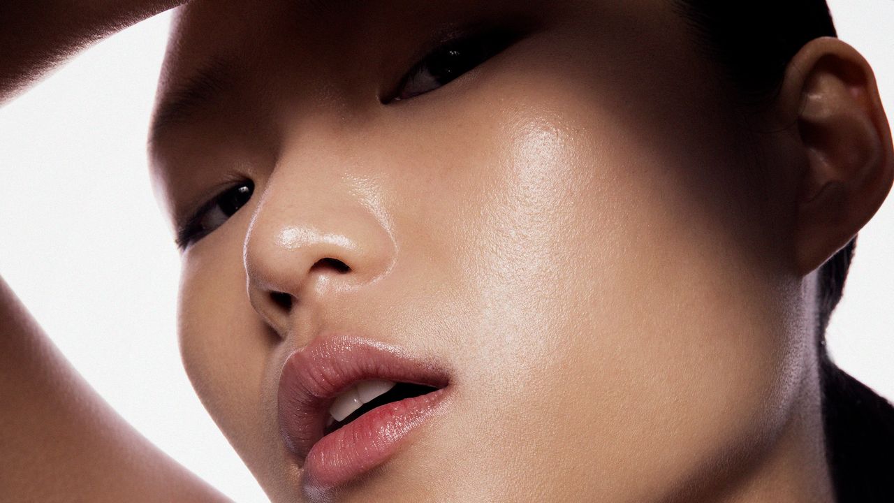 Why Mandelic Acid Is One Vogue Editor’s Holy-Grail Skin Salve
