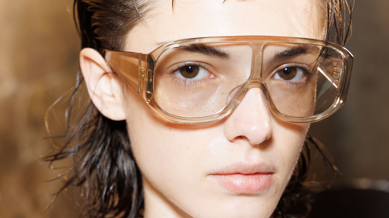 Why The “Winona” Is The Ideal Haircut For Your Fall Reinvention
