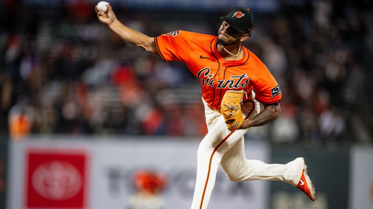 Yankees trade for Bednar, Doval; say Williams still closer