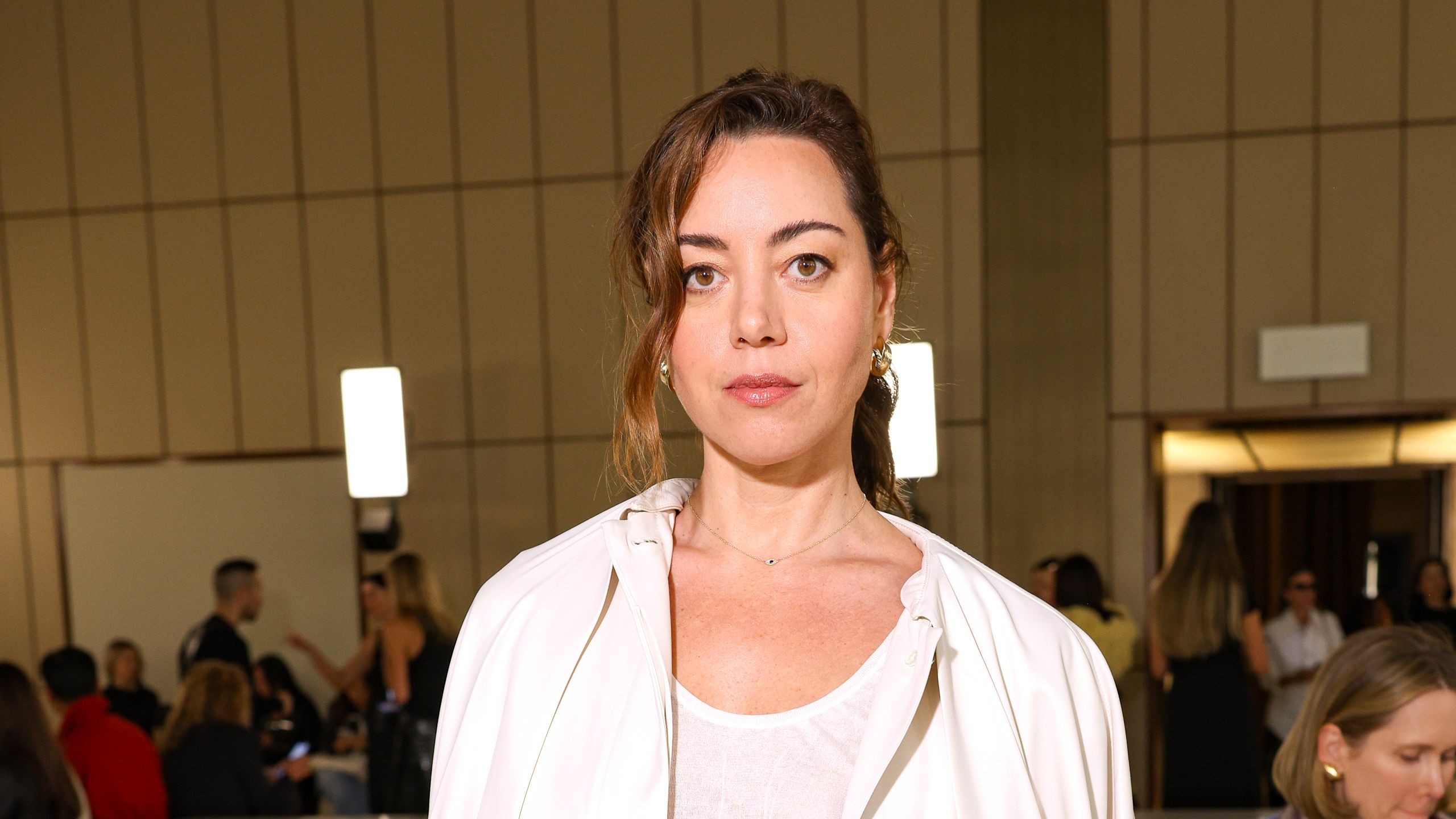 Aubrey Plaza Chose Her Look for the Toteme Show “With My Eyes Closed”