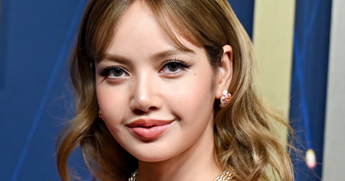 BLACKPINK Lisa’s Emmys Manicure Gives “Princess Nails” A Modern Makeover