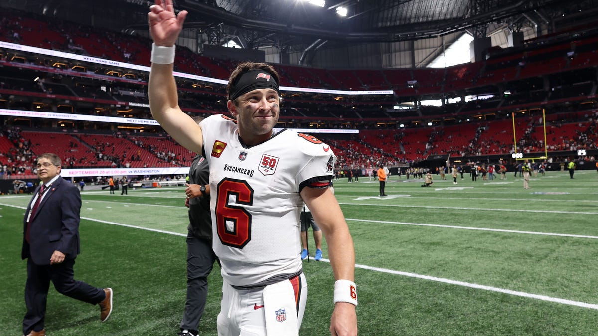 Baker Mayfield gives props to DeMeco Ryans’ defense