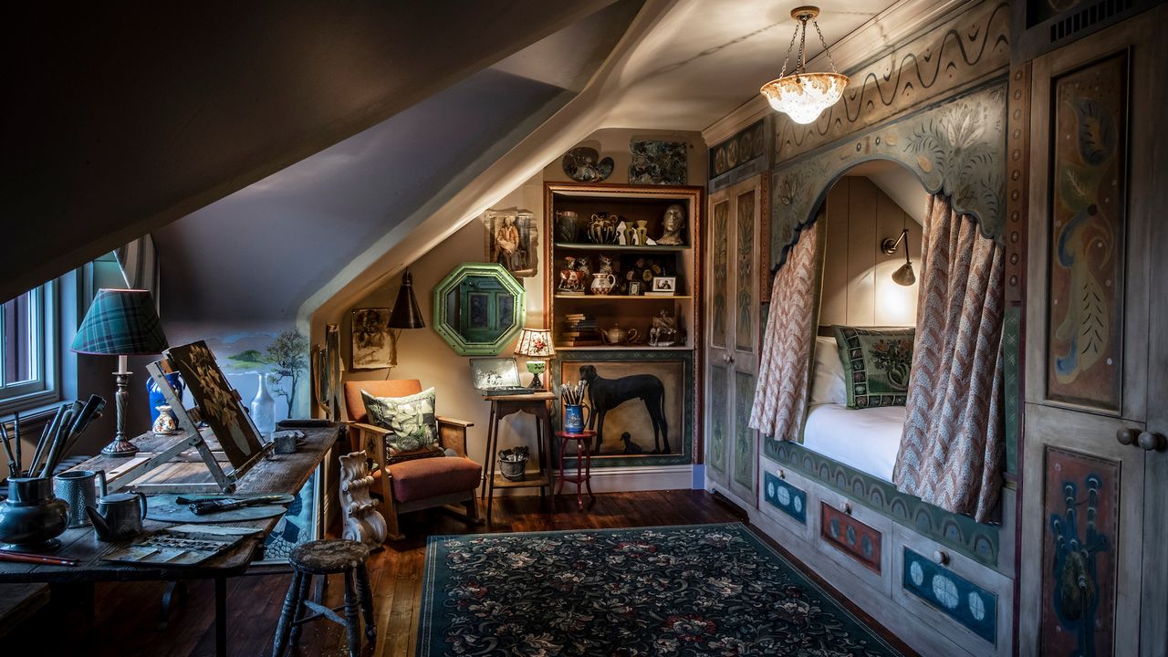 Bed Nooks Are My Cozy Obsession This Fall