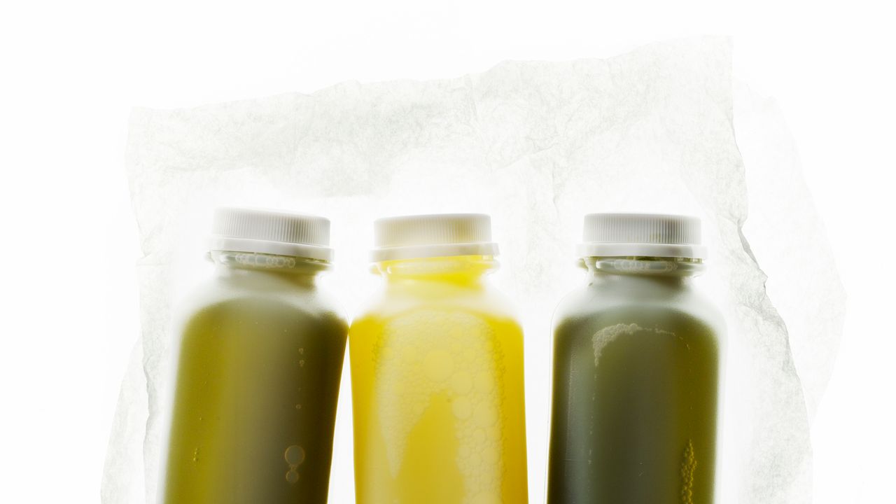Can Green Juice Really Help You Detox? Experts Weigh In