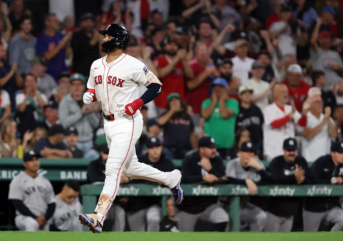 Carlos Narváez’s solo HR caps 6-run 1st, Garrett Crochet fans 12 and Red Sox hold off Yanks 6-4