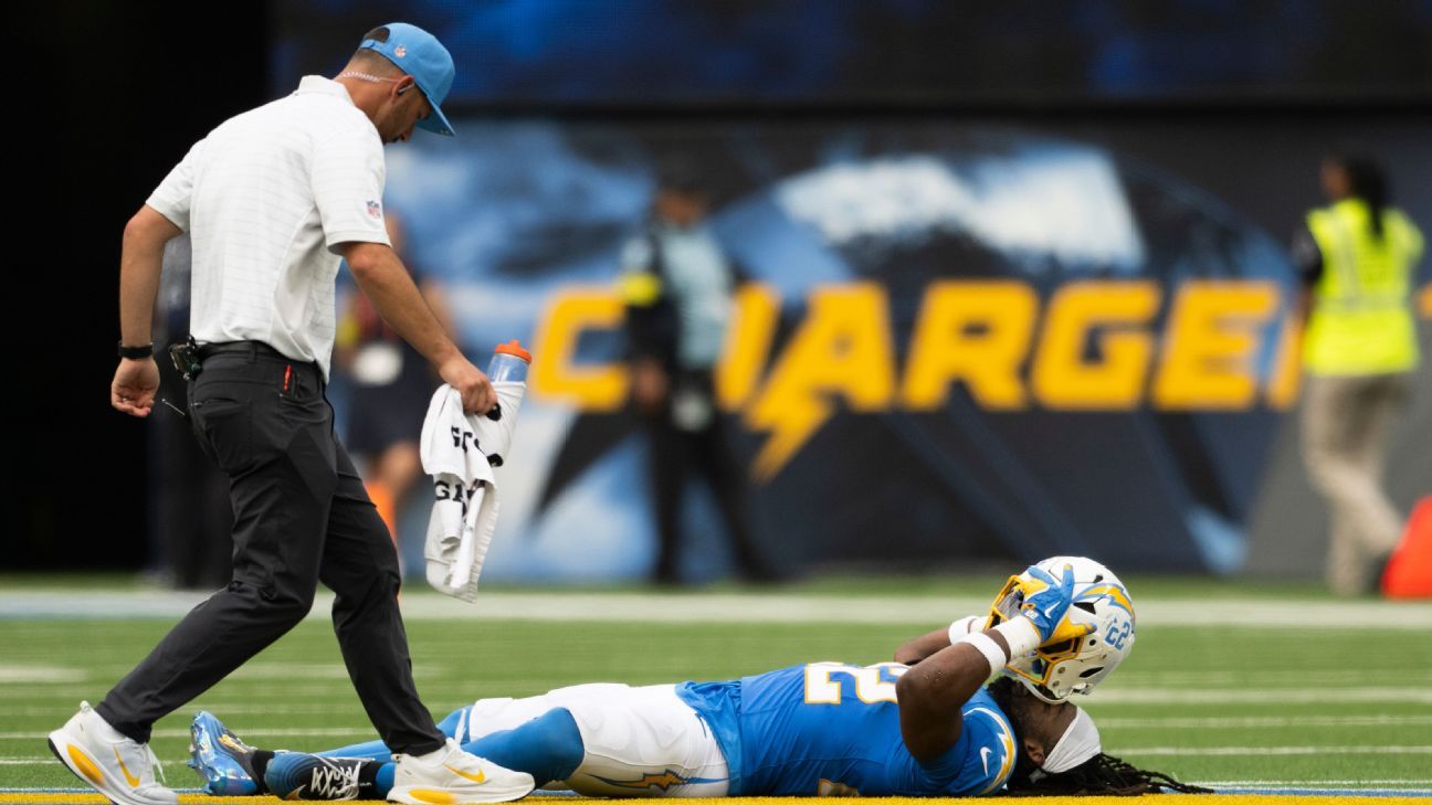 Chargers’ Najee Harris carted off with injury to Achilles