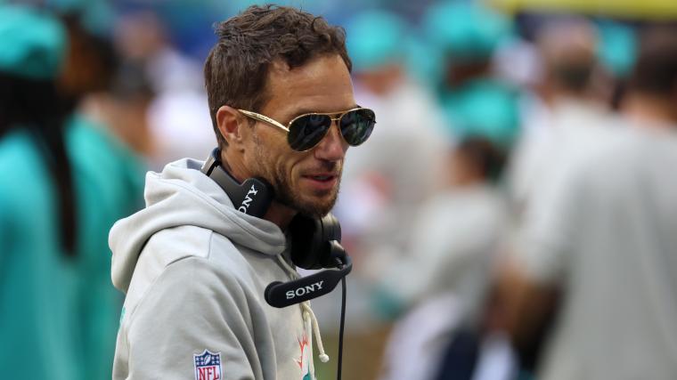 Dolphins' Mike McDaniel called out after brutal loss to Colts