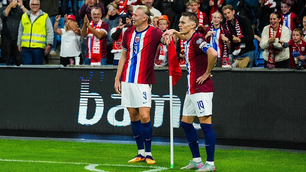 Erling Haaland scores 5 as Norway keep pressure on Italy