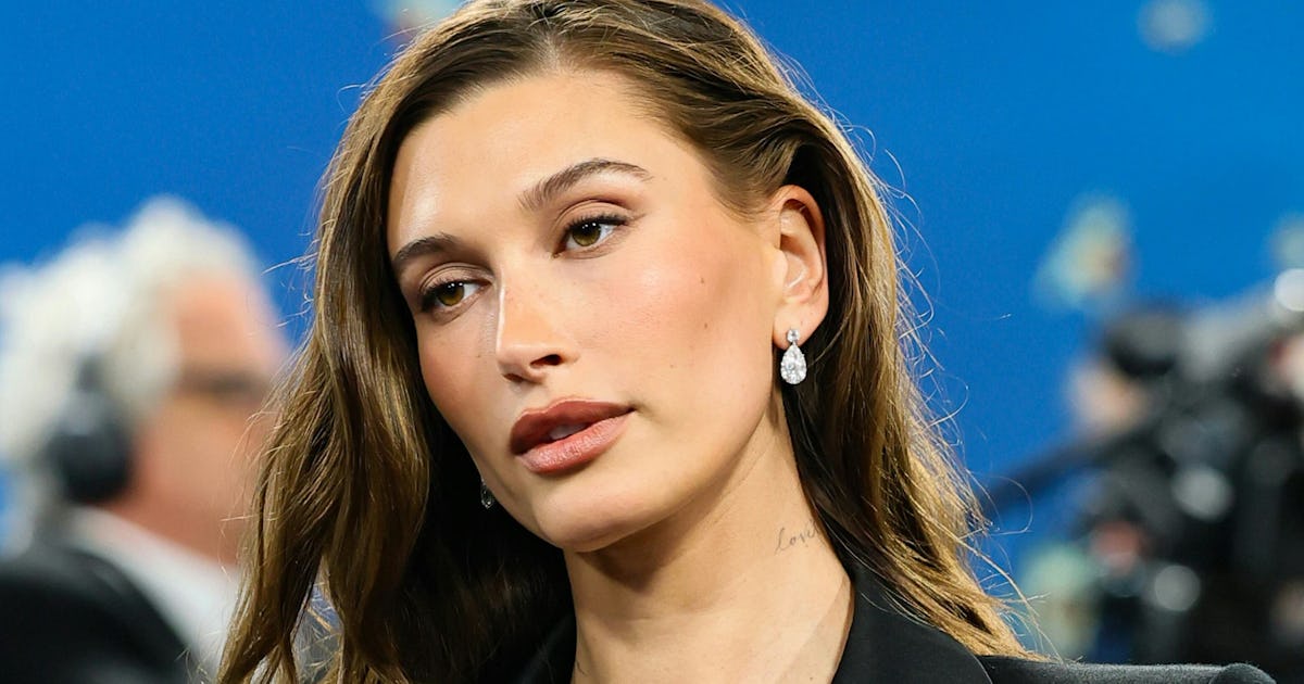 Hailey Bieber's Ballerina Bun Is Sleek, Simple, & So Stylish