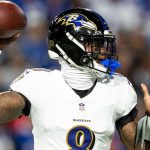 Lamar Jackson shoves fan in retaliation during Ravens' loss