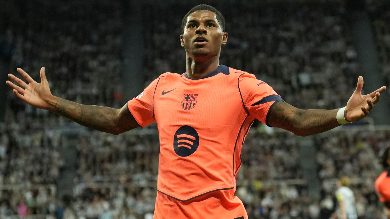Marcus Rashford: Talks between Barcelona and Man Utd over permanent deal for England international to wait until summer | Football News