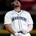 Mariners 4, Rockies 3: Raise a glass — but not for the Rockies