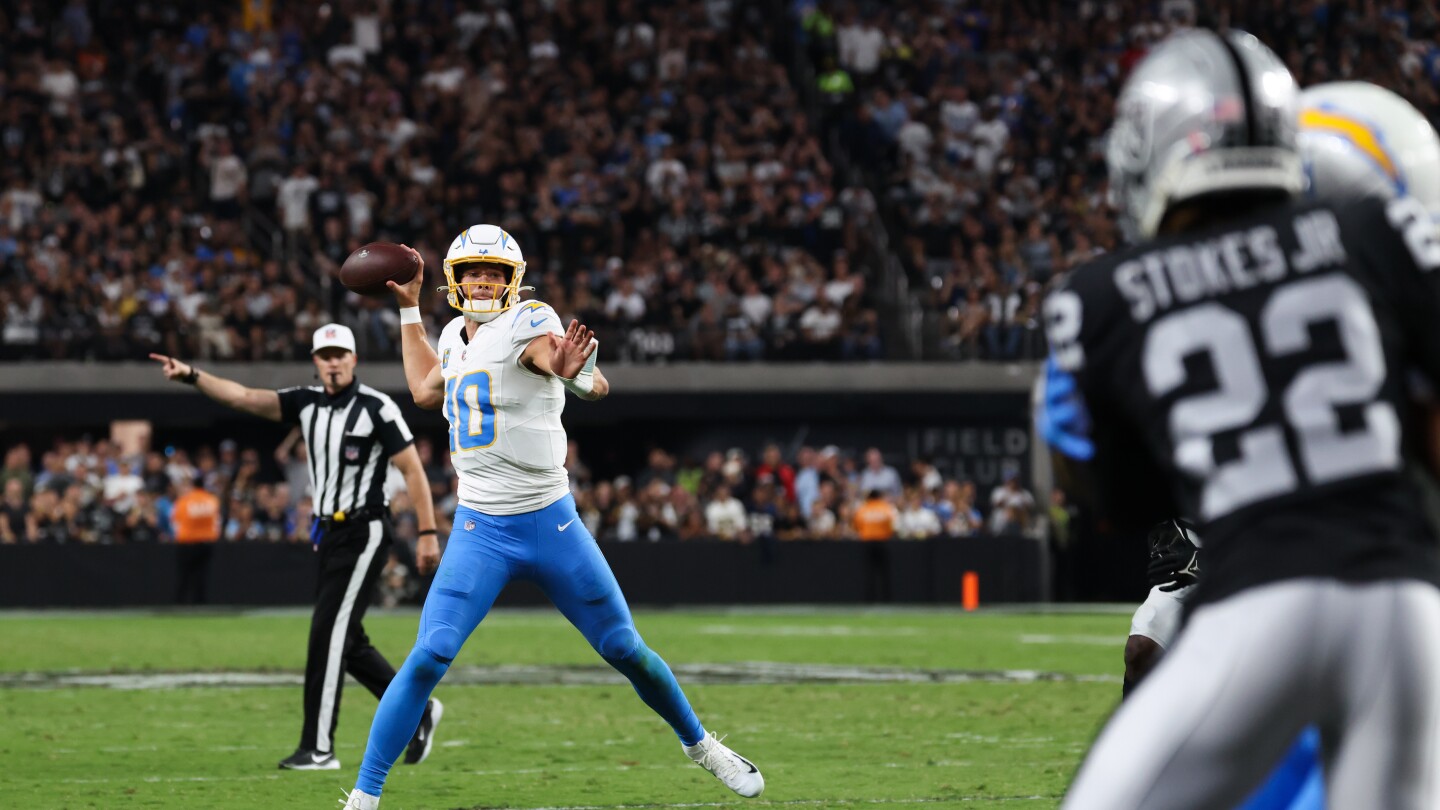 Monday Night Football: Justin Herbert 60-yard TD gives Chargers 17-6 halftime lead