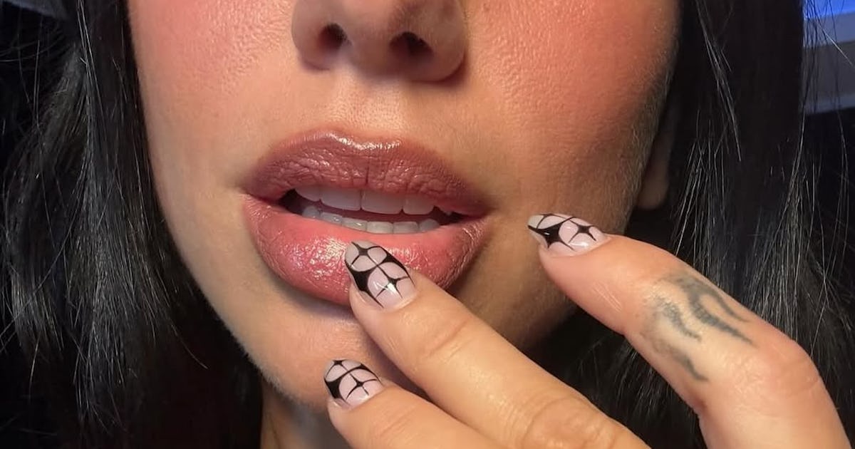 Negative Space Nails Are Proof That Less Really Is More