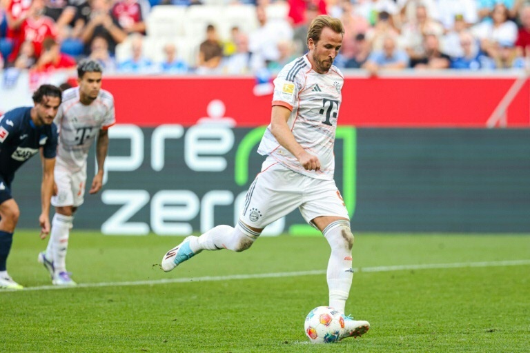 Red-hot Kane on record course with Bremen in his sights
