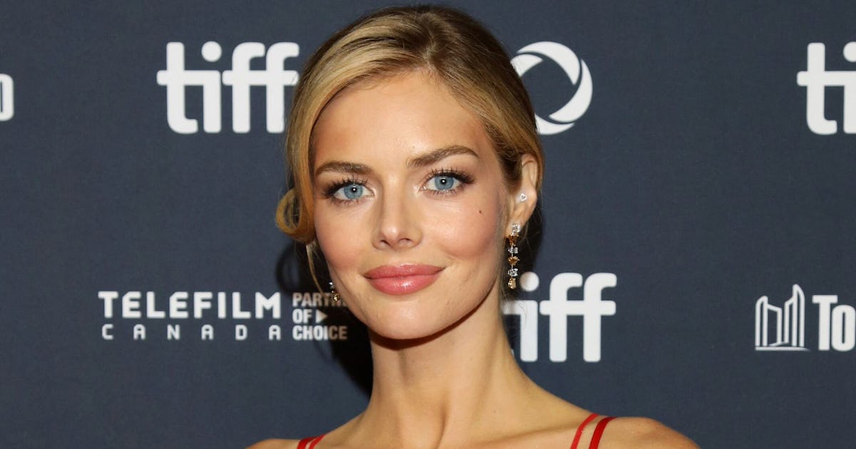 Samara Weaving’s ‘Carolina Caroline’ Premiere Makeup Lit Up The 2025 Toronto International Film Festival