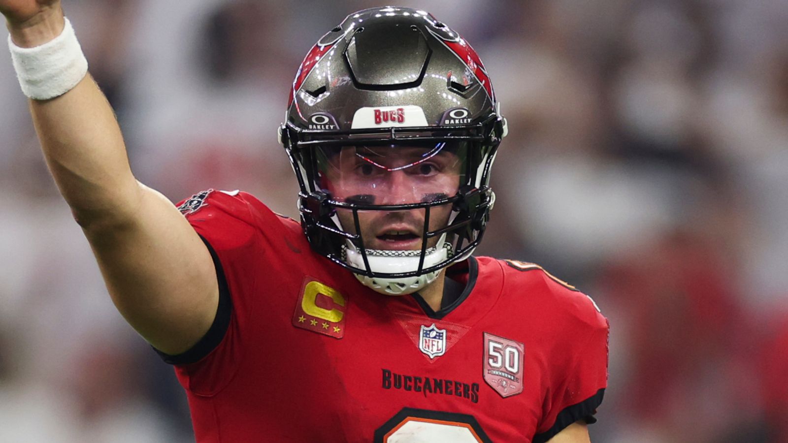 Tampa Bay Buccaneers beat Houston Texans in final seconds of Monday night thriller as Los Angeles Chargers move 2-0 | NFL News