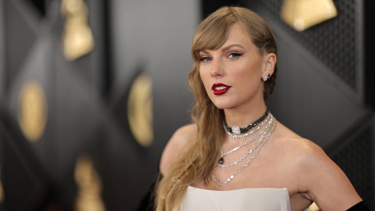 Taylor Swift steps out to celebrate Travis Kelce's 1587 Prime Steakhouse soft launch