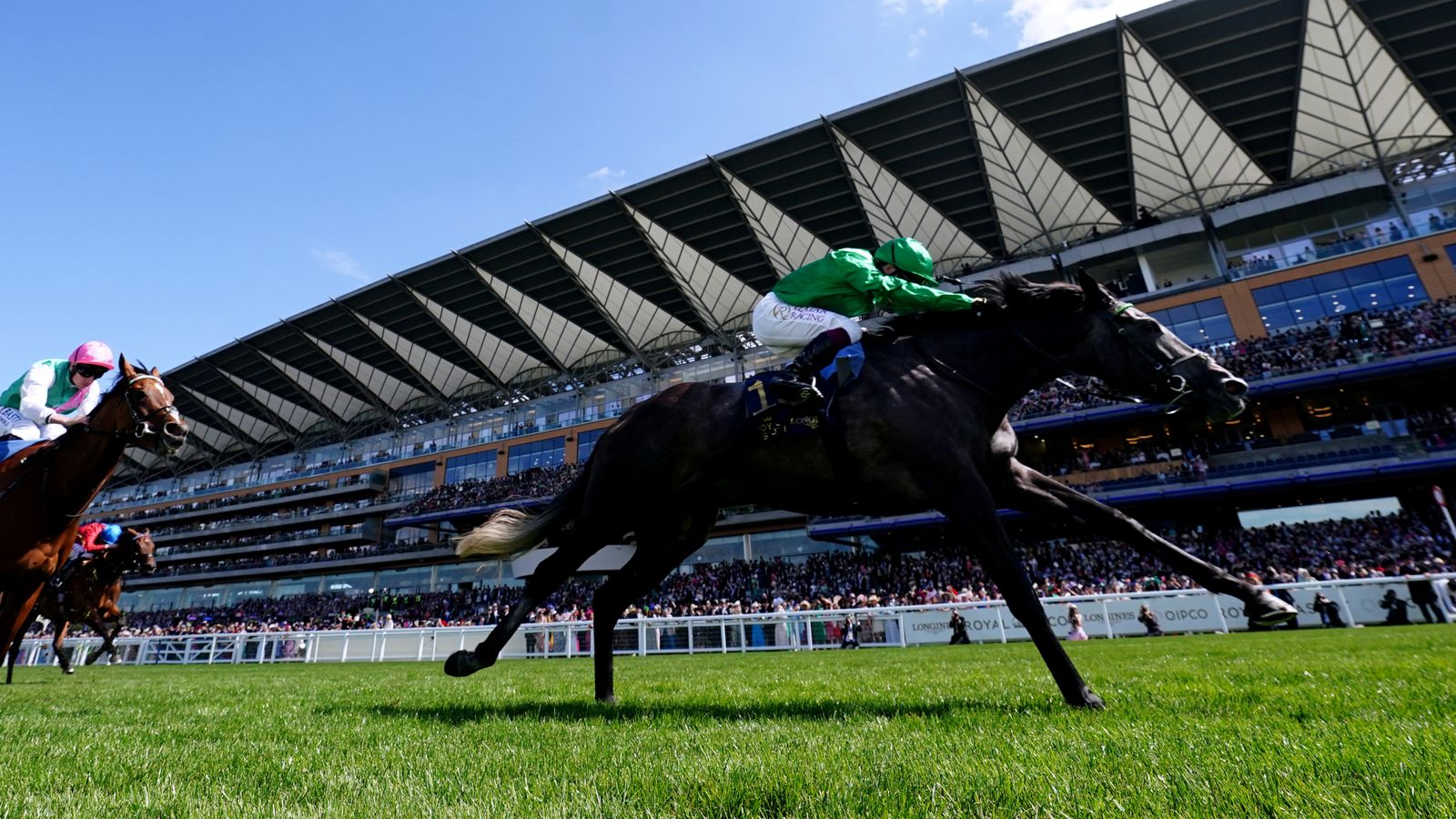 Today on Sky Sports Racing: Running Lion faces Beautiful Love in John Musker Fillies’ Stakes at Yarmouth | Racing News