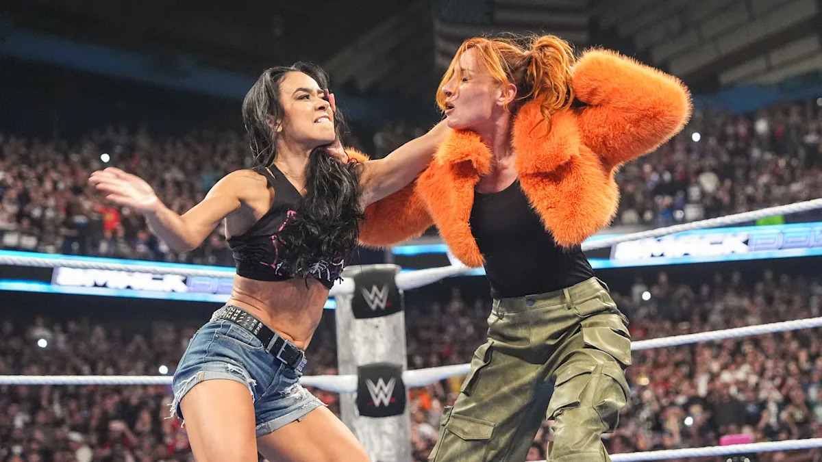 WWE Raw results, highlights (Sept. 15): Becky Lynch attacks AJ Lee as Wrestlepalooza feud builds