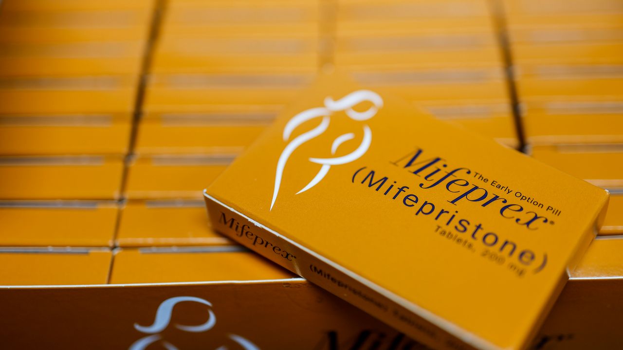 What’s Going On With the Legal Battle Over Medication Abortion by Mail in Texas and New York?