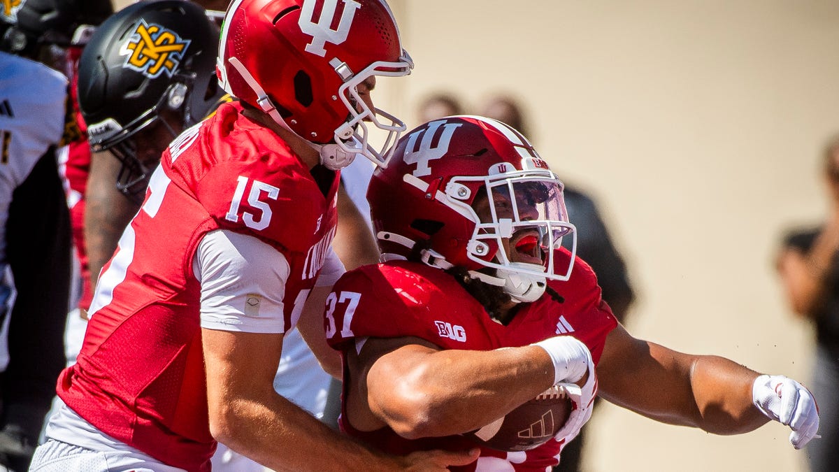Wisconsin football transfer Riley Nowakowski Indiana Week 2 stats