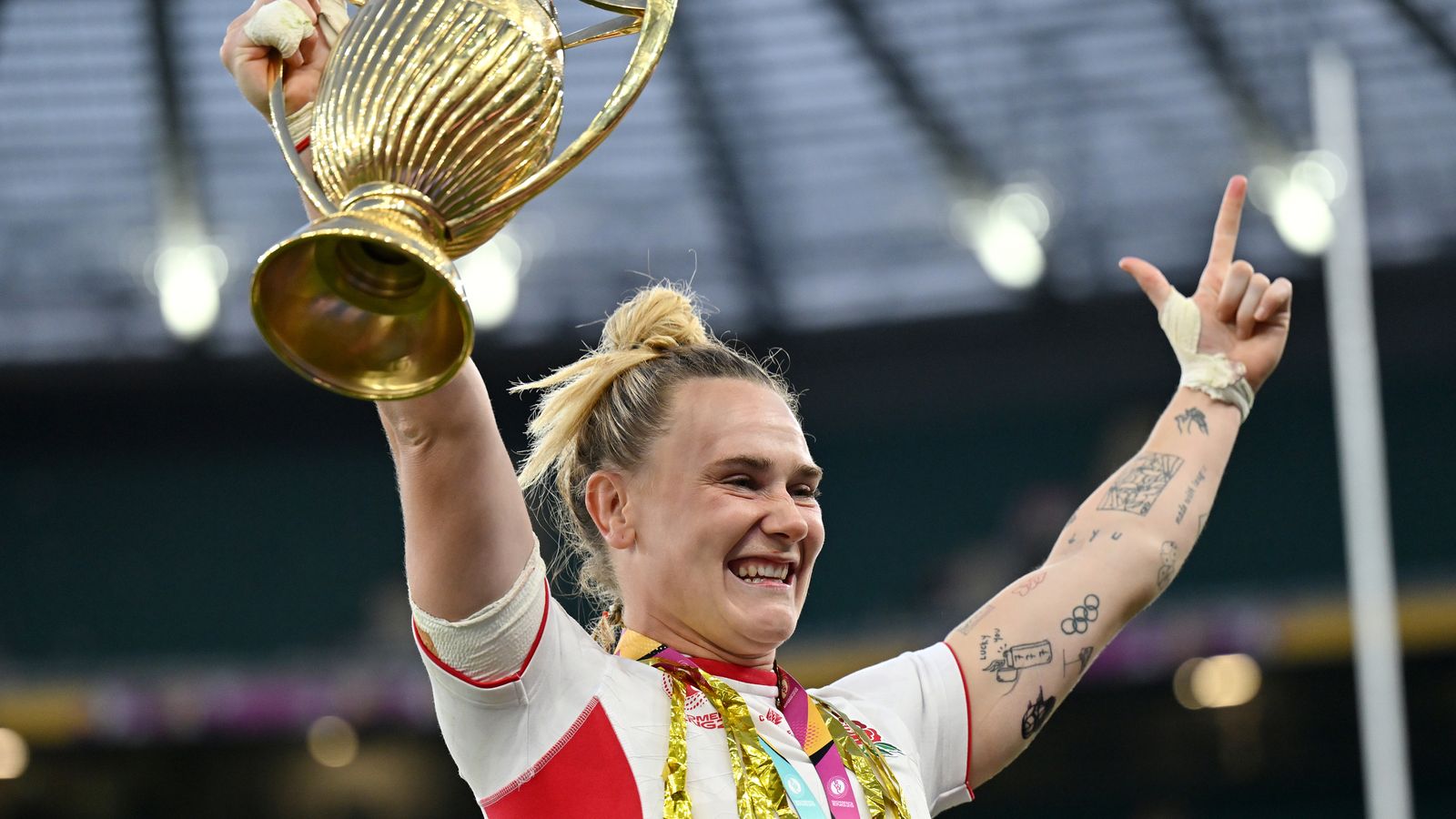 Women’s Rugby World Cup: Red Roses’ Meg Jones on going from ‘worst year of my life’ to ‘surreal’ World Cup triumph | Rugby Union News