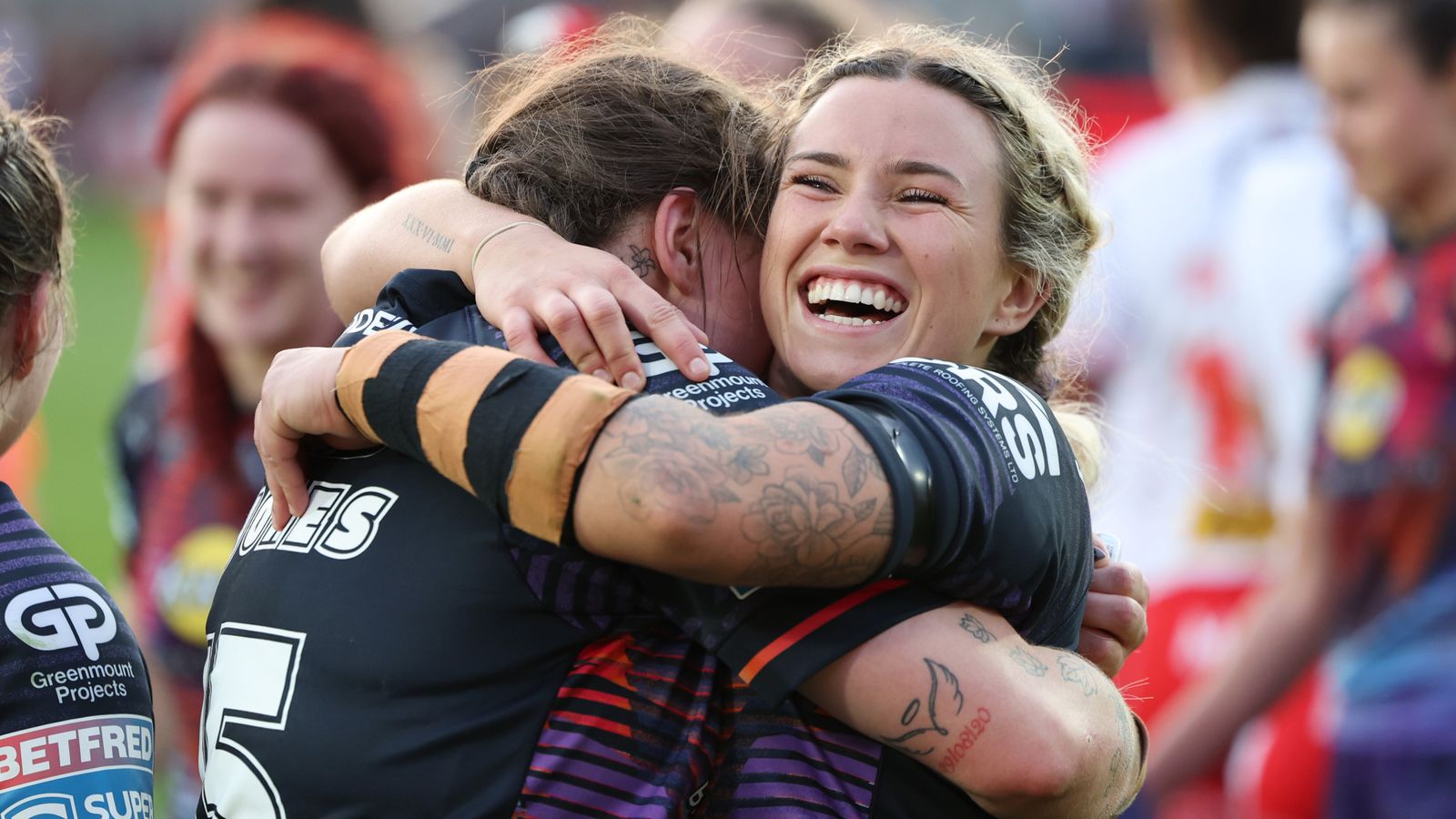 Women’s Super League: Wigan Warriors clinch League Leaders’ Shield with thrilling win at St Helens | Rugby League News