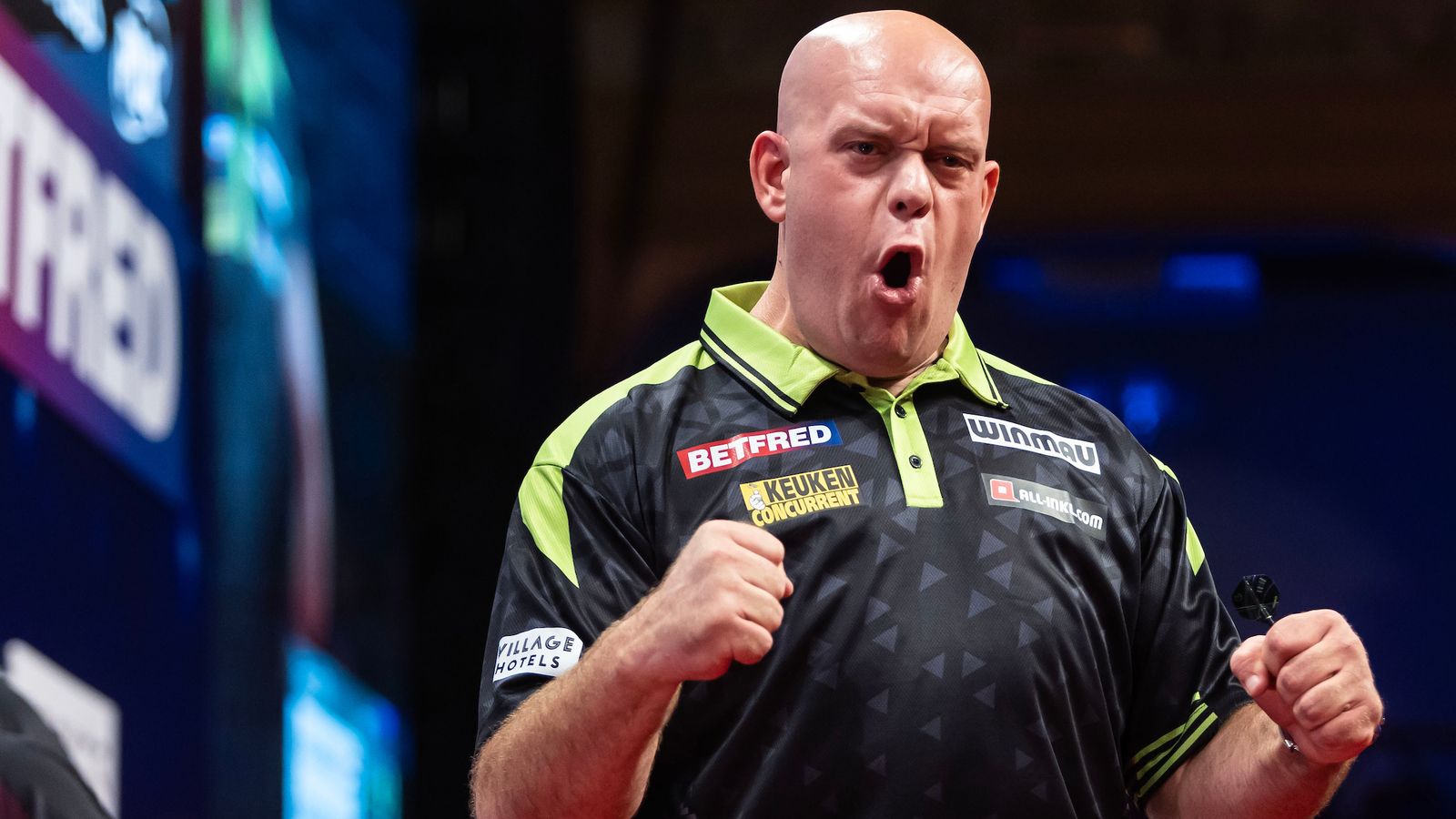 World Series of Darts Finals: Michael van Gerwen, Luke Humphries, Rob Cross into round two as Stephen Bunting exits | Darts News