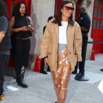6 Sequin Skirt Outfits for Your Everyday Wardrobe