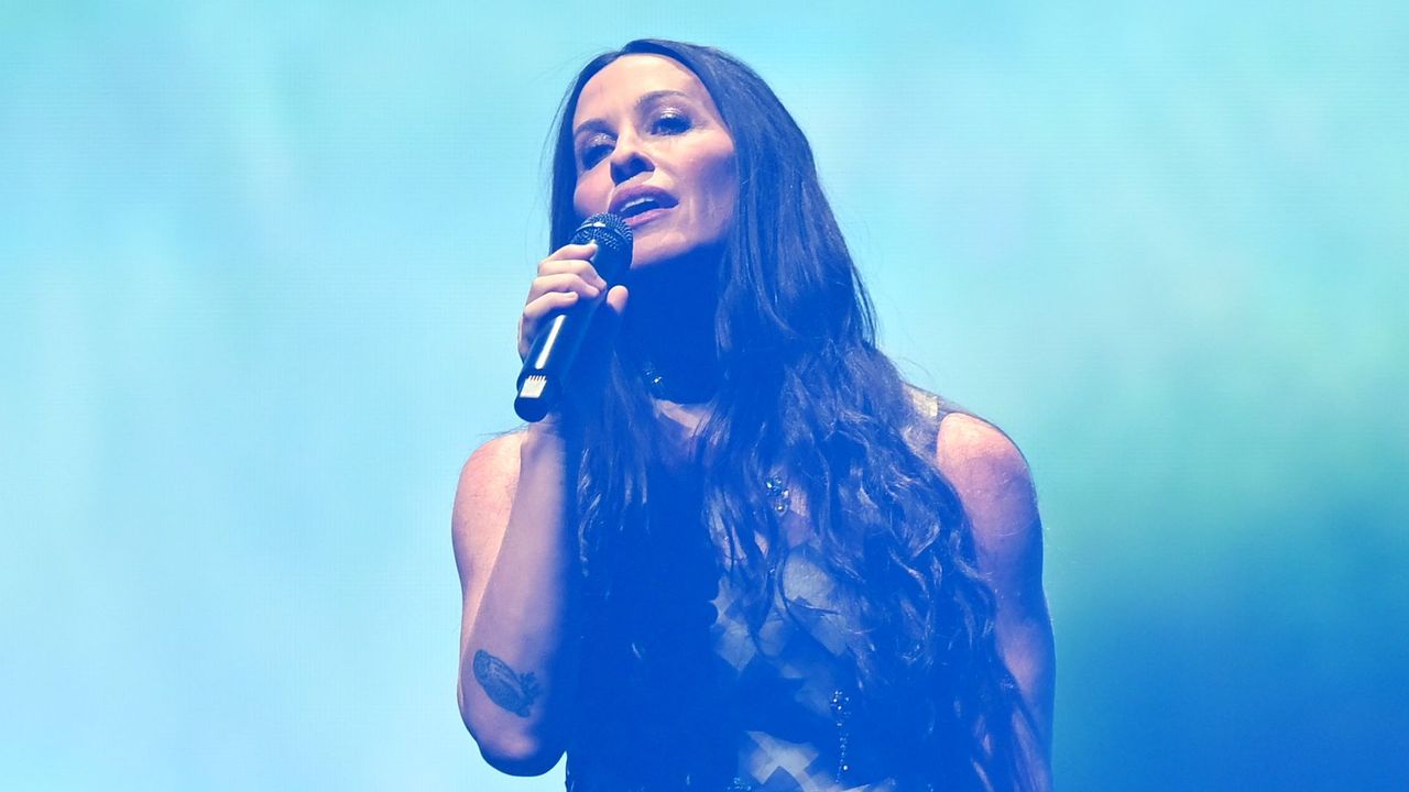 Alanis Morissette on Her New Las Vegas Residency, Fame’s ‘Obliteration’ Factor, and Her Love of Dries Van Noten