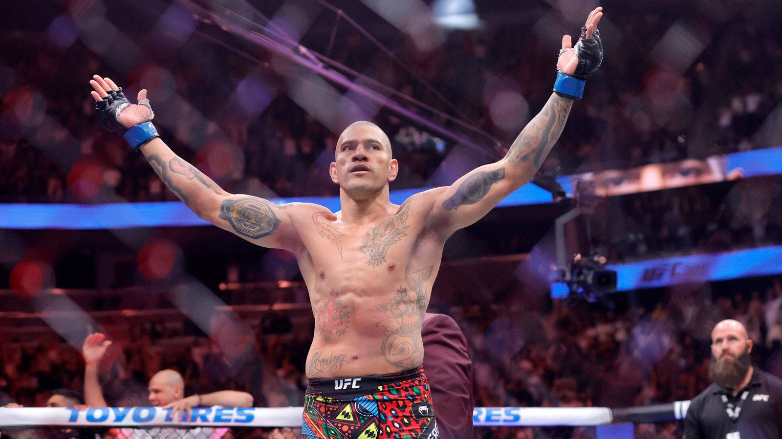 Alex Pereira reclaims light heavyweight belt at UFC 320 with stunning KO win over Magomed Ankalaev | WWE News