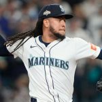Seattle Mariners pitcher Luis Castillo (58) throws against the Detroit Tigers.
