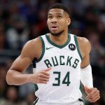 Giannis: Sole focus with Bucks, but 'human' if I change mind
