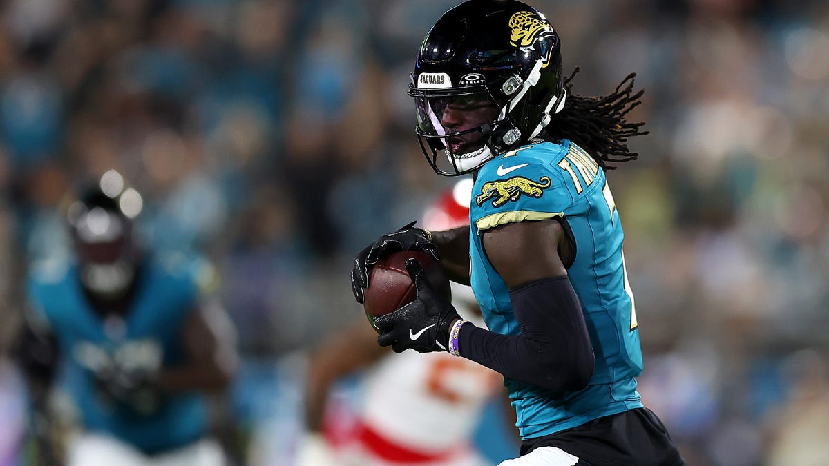 Highlights, plays of the game from Week 5 win