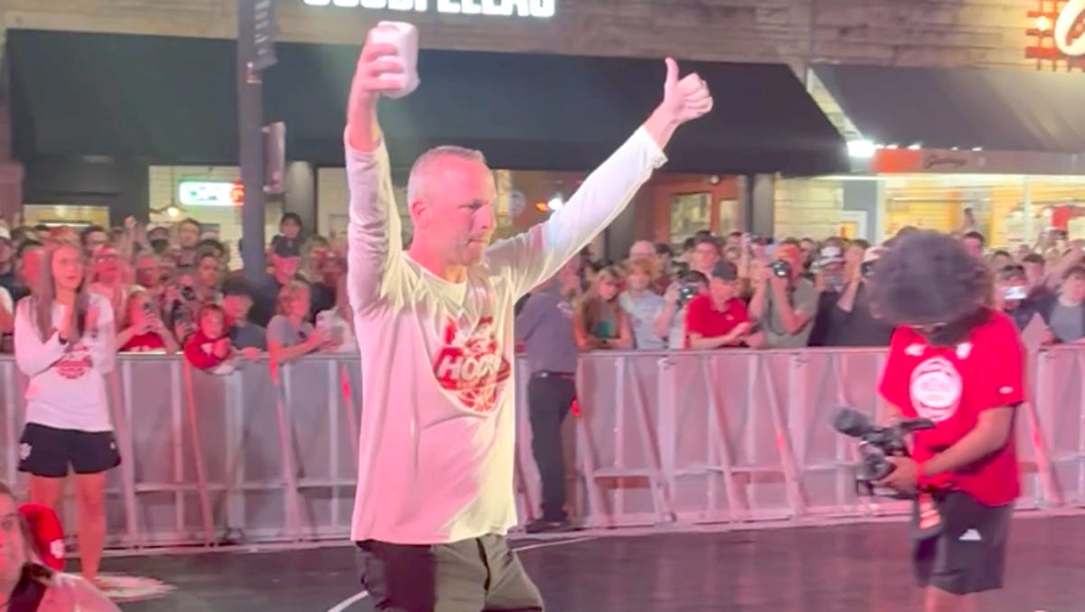 Indiana basketball coach buys students beer, Trent Sisley trick shot