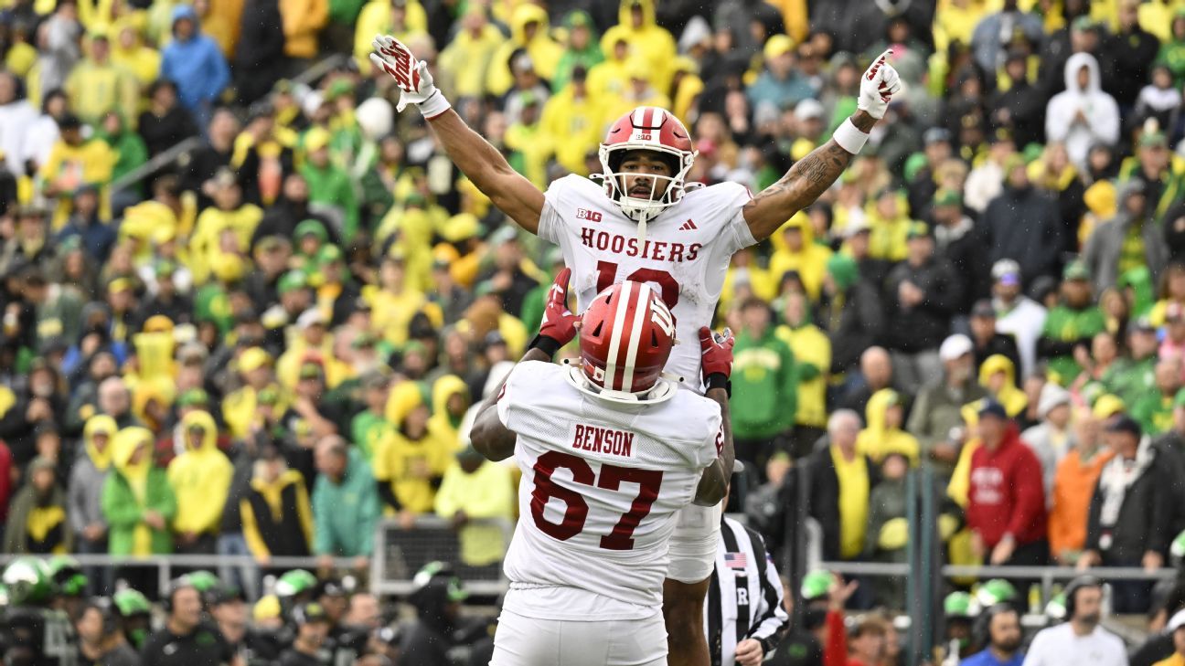 Indiana soars to No. 3 in AP Top 25; Texas, USC reenter poll