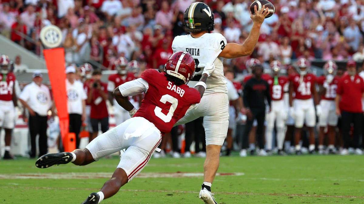 Jam Miller among Alabama football top players vs. Vanderbilt
