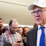 Jets owner defends coach Glenn, blames winless start on QB Fields