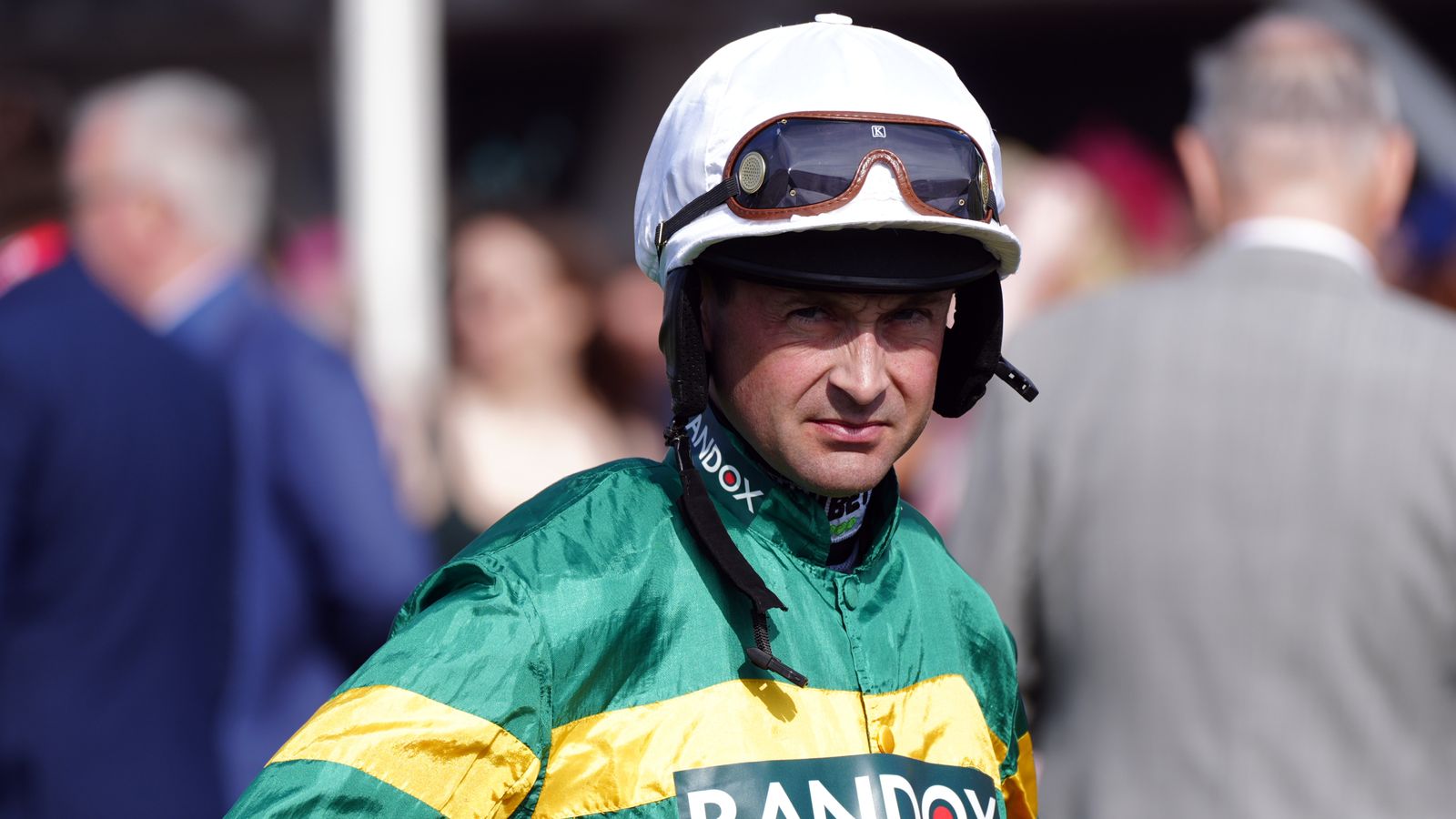 Nico de Boinville back to winning ways at the first attempt aboard The Expensive One at Stratford | Racing News